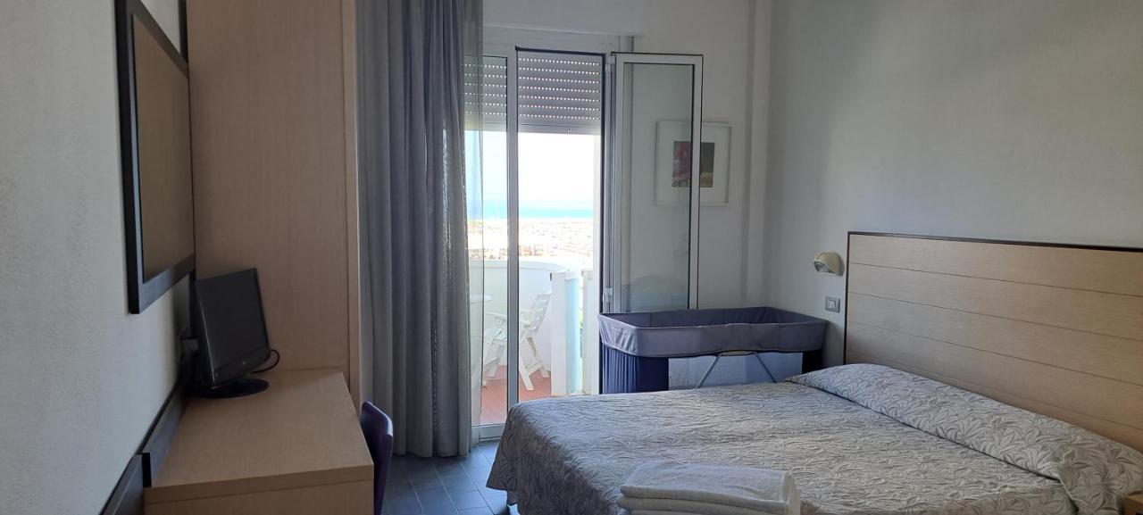 Hotel Marco Lido Di Savio Eksteriør billede